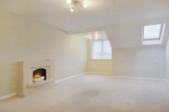 8525566-interior06 (Medium).jpg
