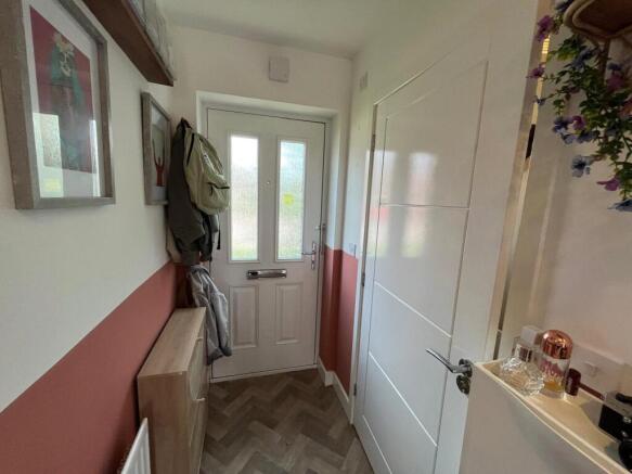 3 bed Semi-Detached for sale Image 9