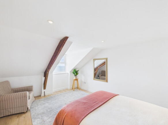 2 bed Penthouse for sale Image 6