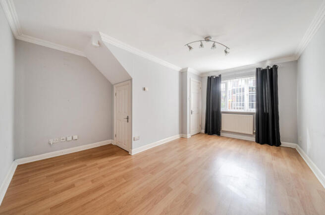 1437415-21-69d77c...