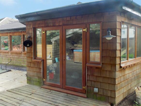 Pool Room/Outdoor Living Space
