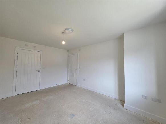 2 bed Semi-Detached Bungalow for sale Image 12