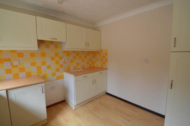 Kitchen 2.JPG