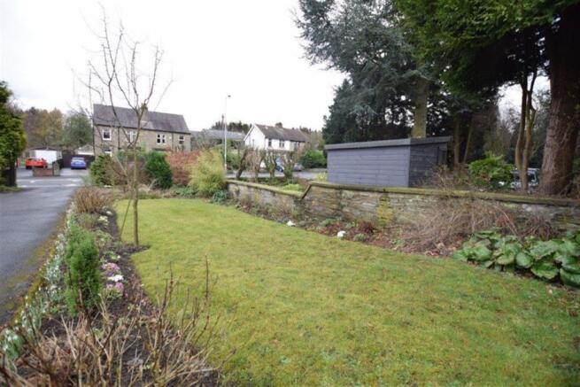 FRONT GARDEN