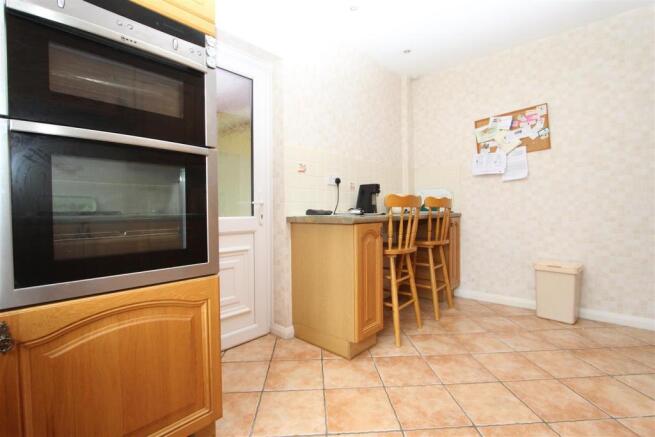 Kitchen..jpg