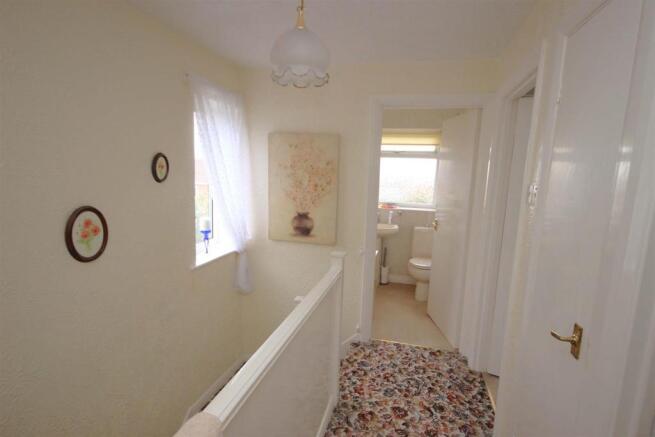 FIRST FLOOR LANDING