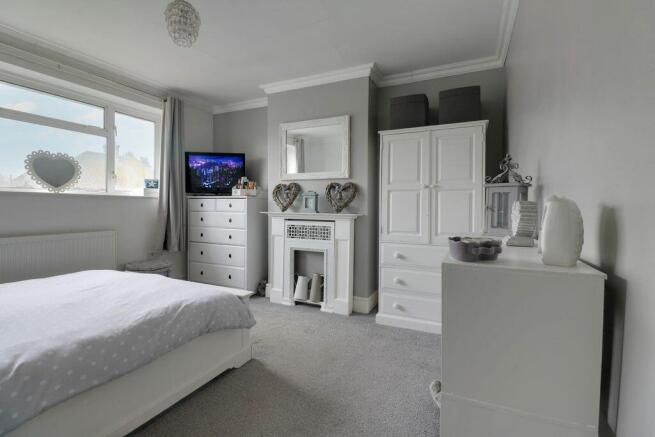 Bedroom 1 (Double)