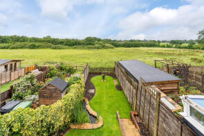 5, Barleymow Court, Betchworth RH3 7HF