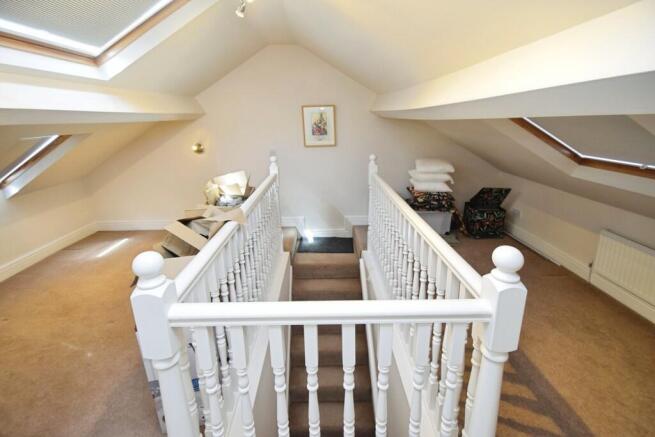 3 bed Terraced for sale Image 11