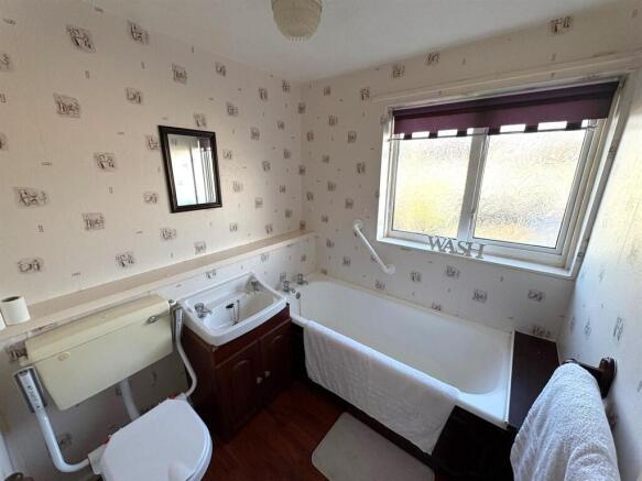 3 bed Terraced for sale Image 12