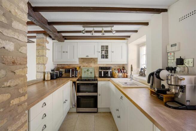 2 bed Detached for sale Image 6