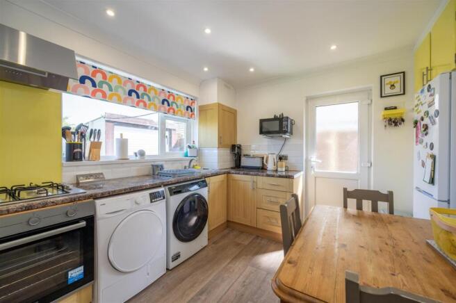 37 Oakwood Road 26 14.jpg
