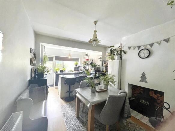 2 bed Terraced for sale Image 7