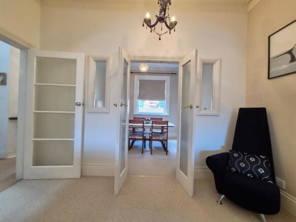 2 bed Flat for sale Image 11