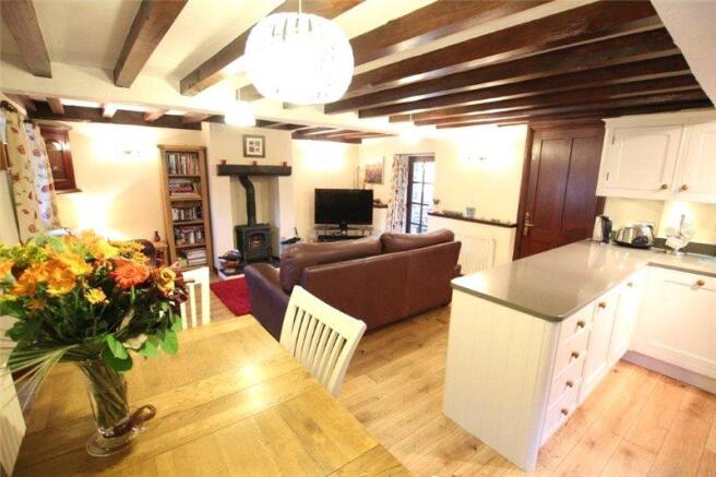 Lounge/Kitchen