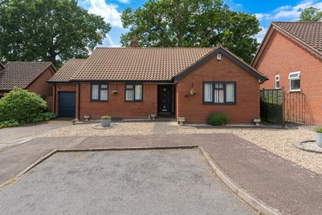 17-SidellClose-002.jpg