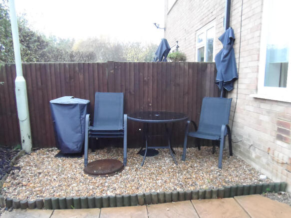 FRONT GARDEN