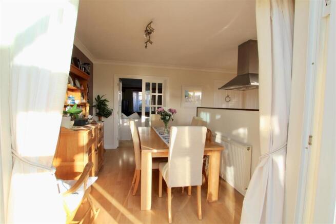 Dining Area 2.jpg