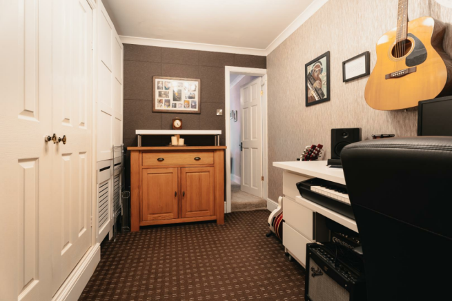 AHC04431-HDR.png