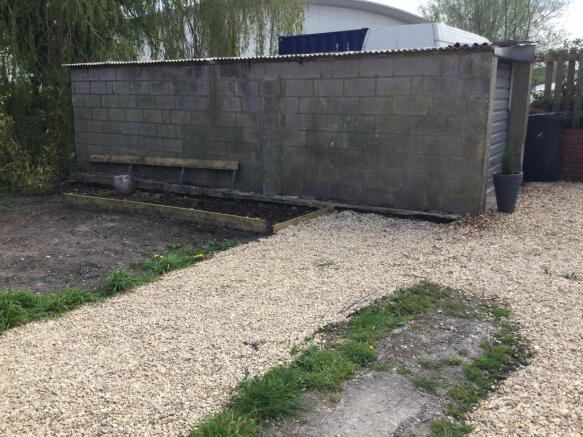 Garage & Driveway Parking