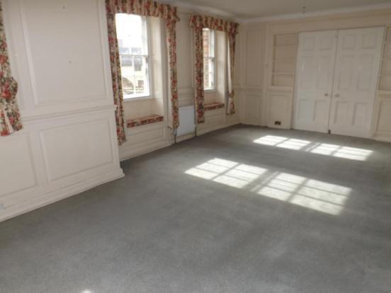 Sitting/Dining Room