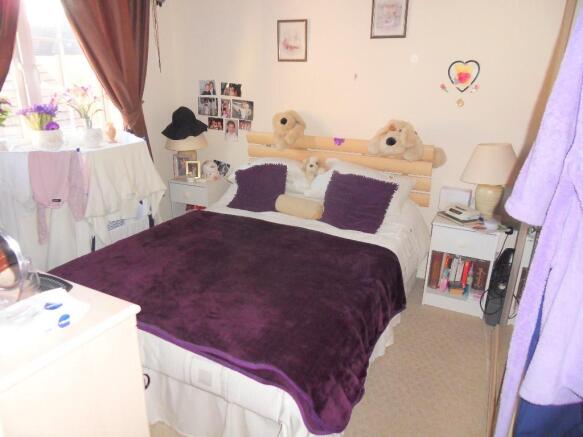 BEDROOM 2