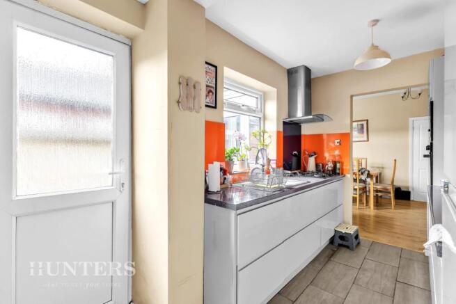 2 bed Terraced for sale Image 9
