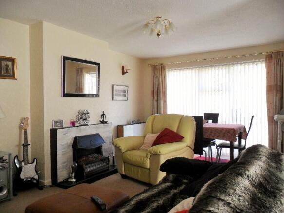Sitting/Dining Room