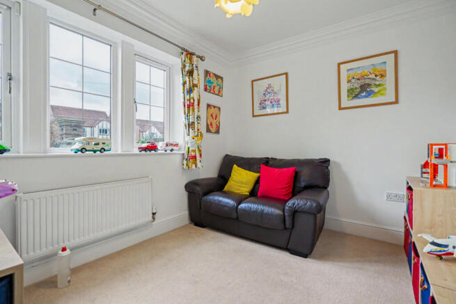 5 bed Detached for sale Image 9