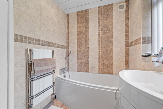 3 bed Terraced for sale Image 10