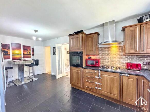 KITCHEN-DINING ROOM