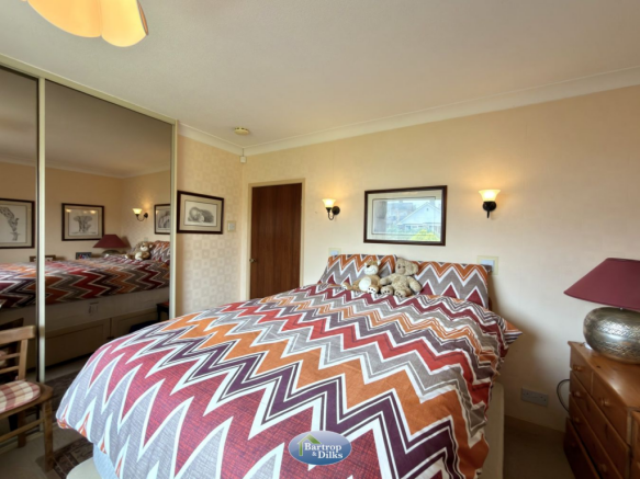 2 bed Detached Bungalow for sale Image 11