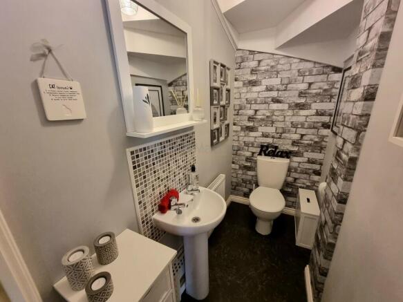 Cloakroom/w.c