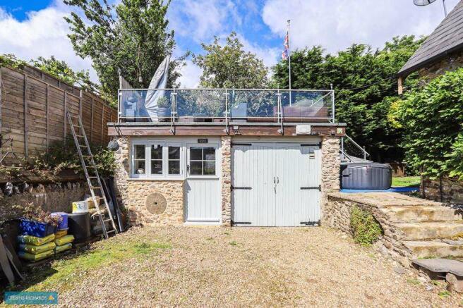 Garage/Office/Sun Terrace