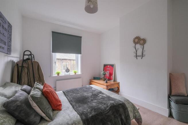 3 bed Terraced for sale Image 12