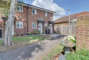 29, Pine Close, Wickford SS12 9LP