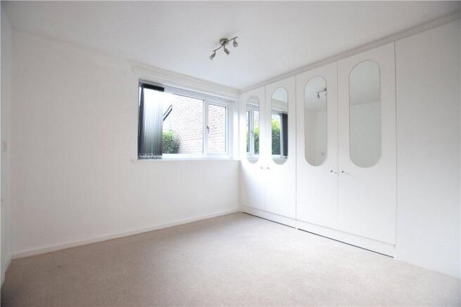 1 bed Apartment to rent Image 4