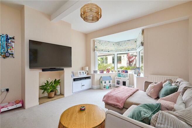 5 bed Detached for sale Image 8