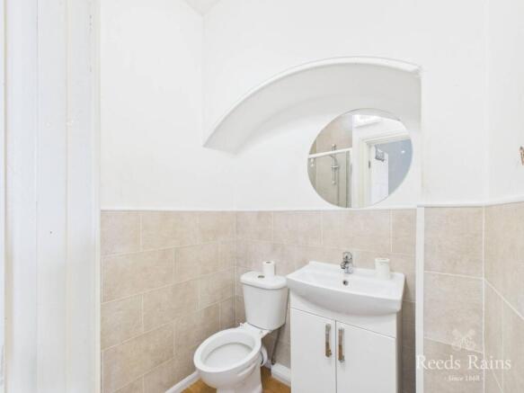8 bed Semi-Detached for sale Image 6
