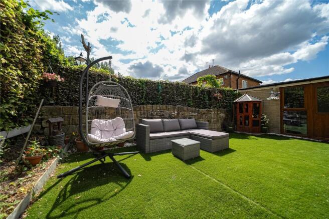 4 bed Detached for sale Image 8