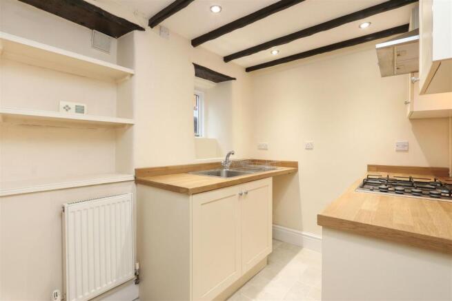 Kitchen 2.jpg