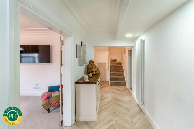 3 bed House for sale Image 8