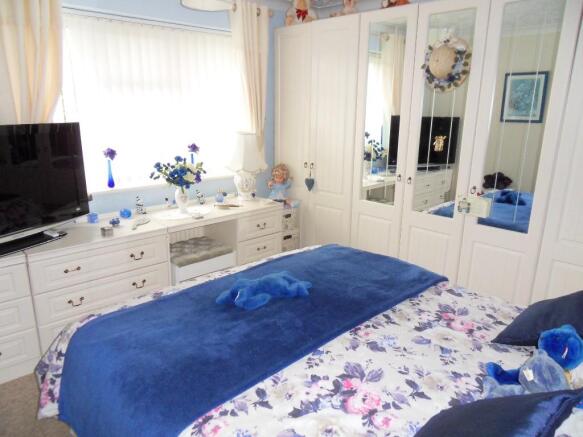 BEDROOM 1