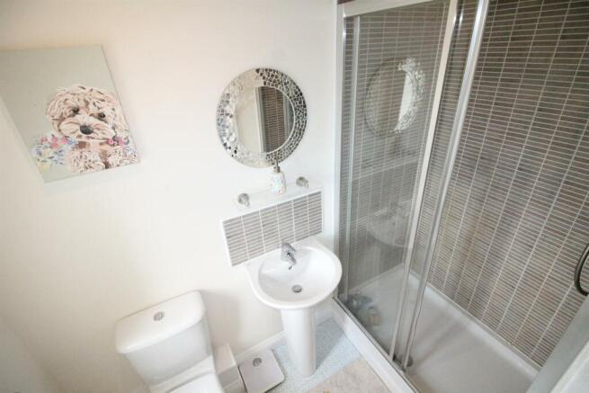 En-Suite1.JPG