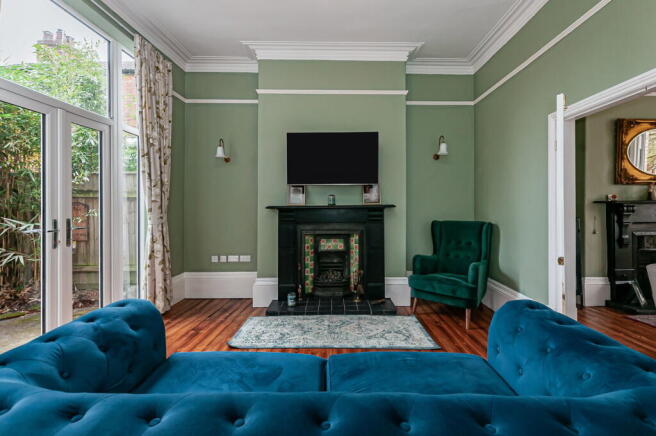 5 bed Terraced for sale Image 4