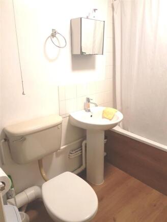 Bathroom combined W.C