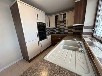 2 bed Semi-Detached Bungalow for sale Image 4