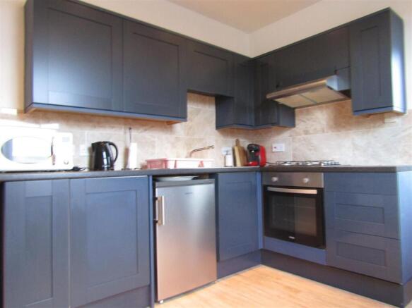 2 bed Flat for sale Image 11