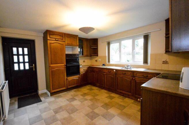 KITCHEN/ BREAK...