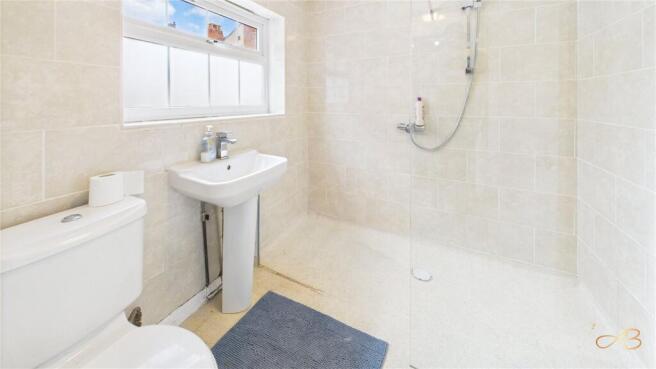 3 bed Terraced to rent Image 5